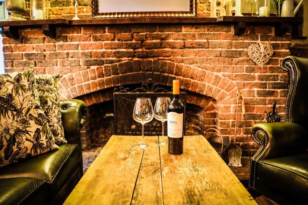 The Roundabout Hotel Pulborough Luaran gambar