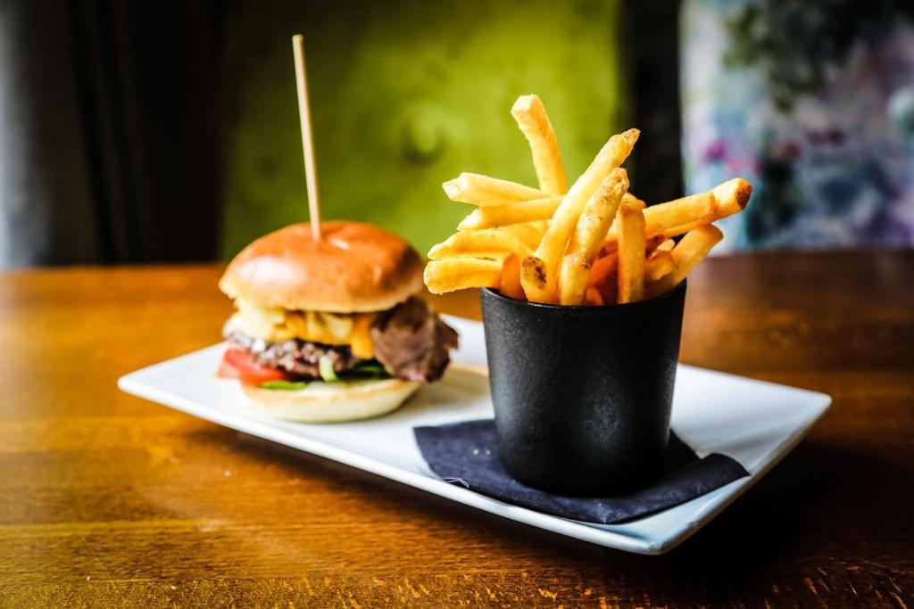The Roundabout Hotel Pulborough Luaran gambar